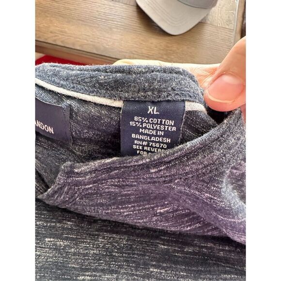 Men’s Long Sleeve Neck Slit Shirt - Picture 4 of 5